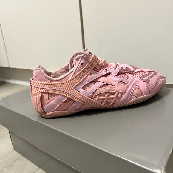 BALENCIAGIA PINK SNEAKERS - Picture 9 of 11